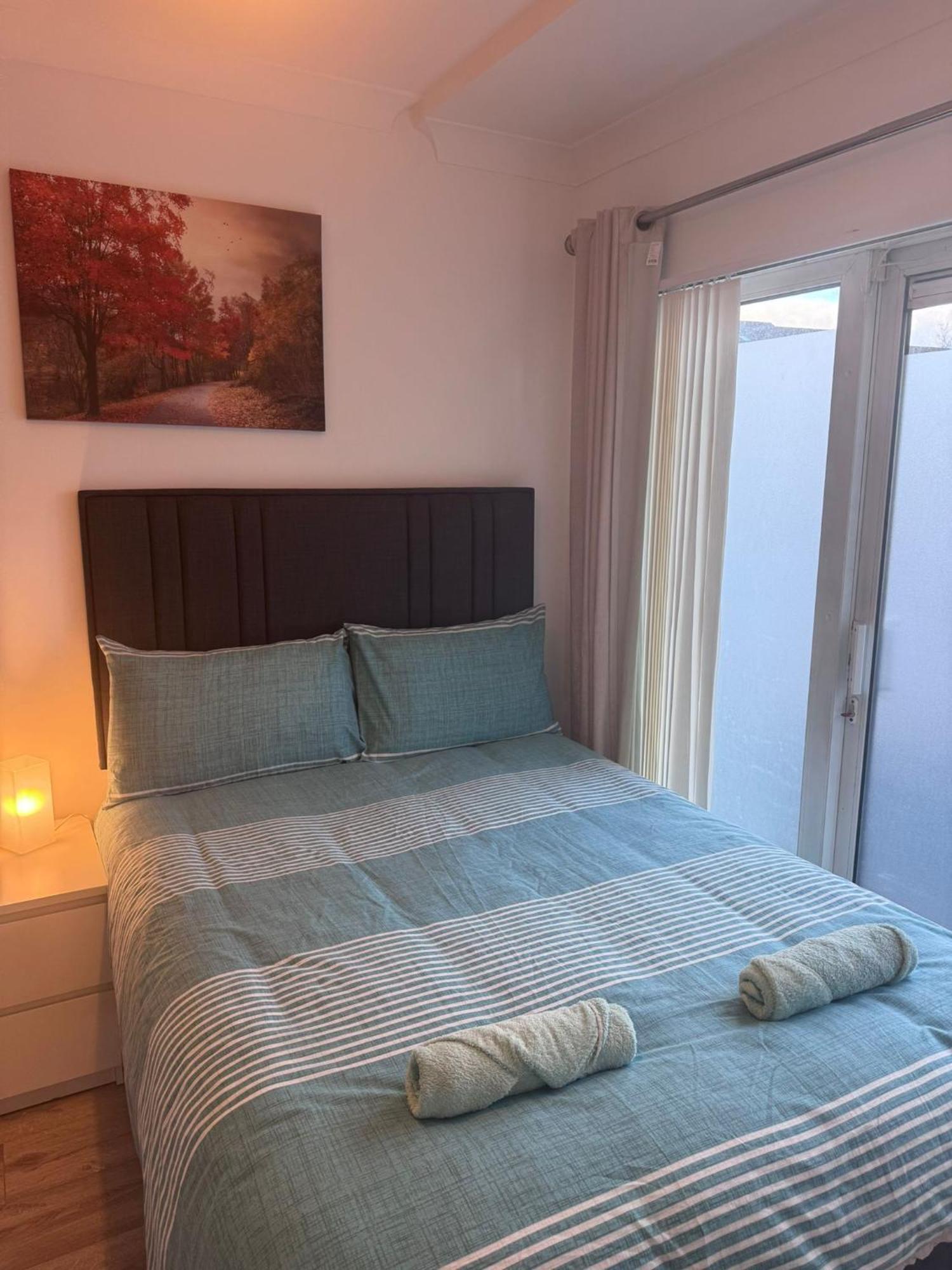Modern Apartment Good Distance From Dublin City And Airport 4People Quarto foto